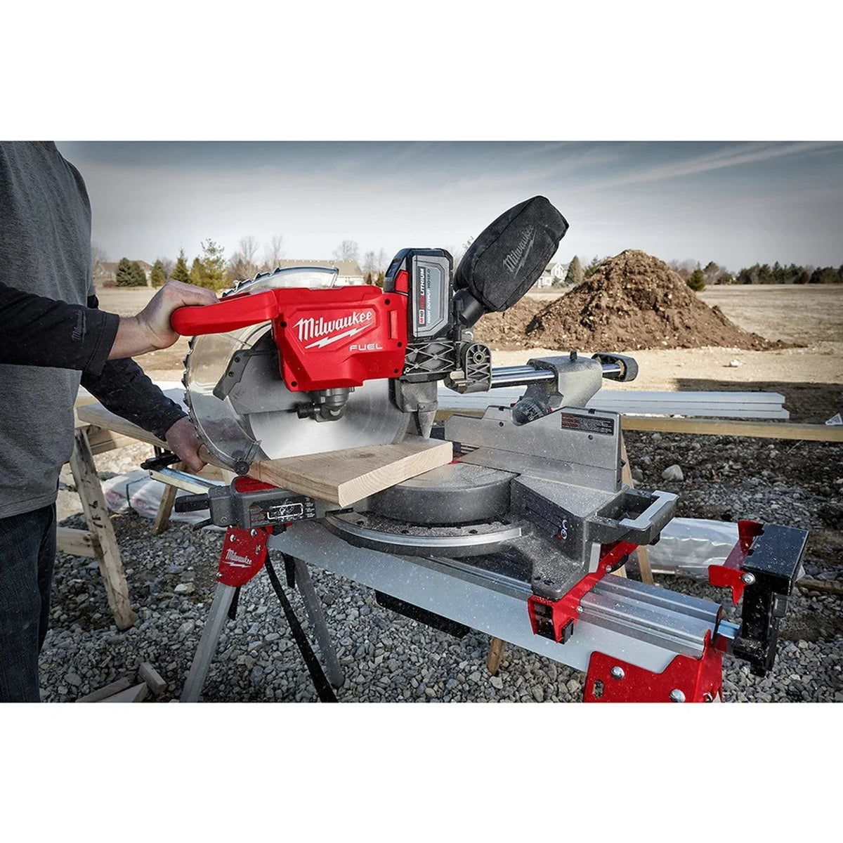 SKIL SPT88-01 12″ Worm Drive Dual Bevel Sliding Miter Saw image 1