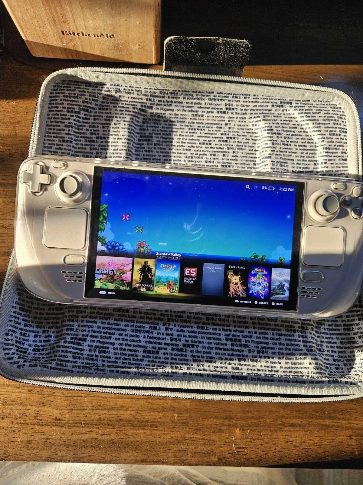 Valve Steam Deck OLED 1TB Handheld Console White Limited 6nm APU Wi-Fi6E image 3