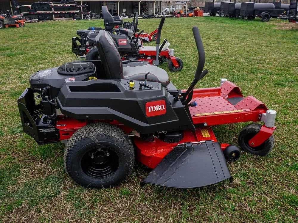 Toro 75746 42″ TimeCutter Zero Turn Mower 22HP Kohlers. image 4