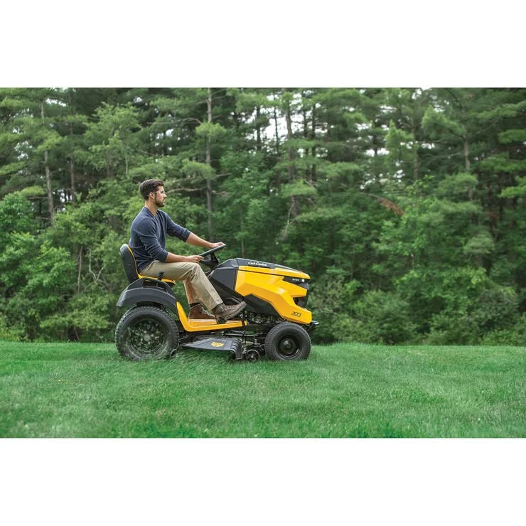 Cub Cadet XT1 GT54 Riding Lawn Mowers. image 4
