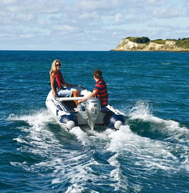 Honda BF8 Portable Outboard Motor image 1