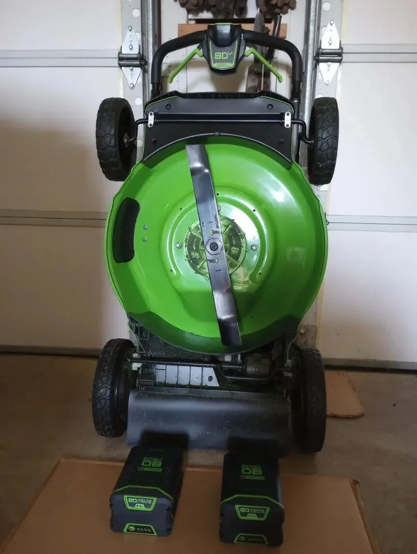 Greenworks 80V 21-Inch Self-Propelled Lawn Mowers. image 4