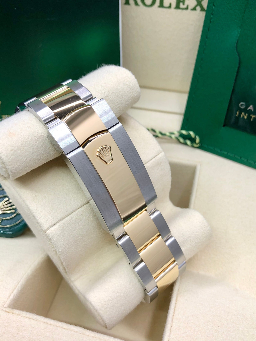 2022 Rolex Sky-Dweller 326933
