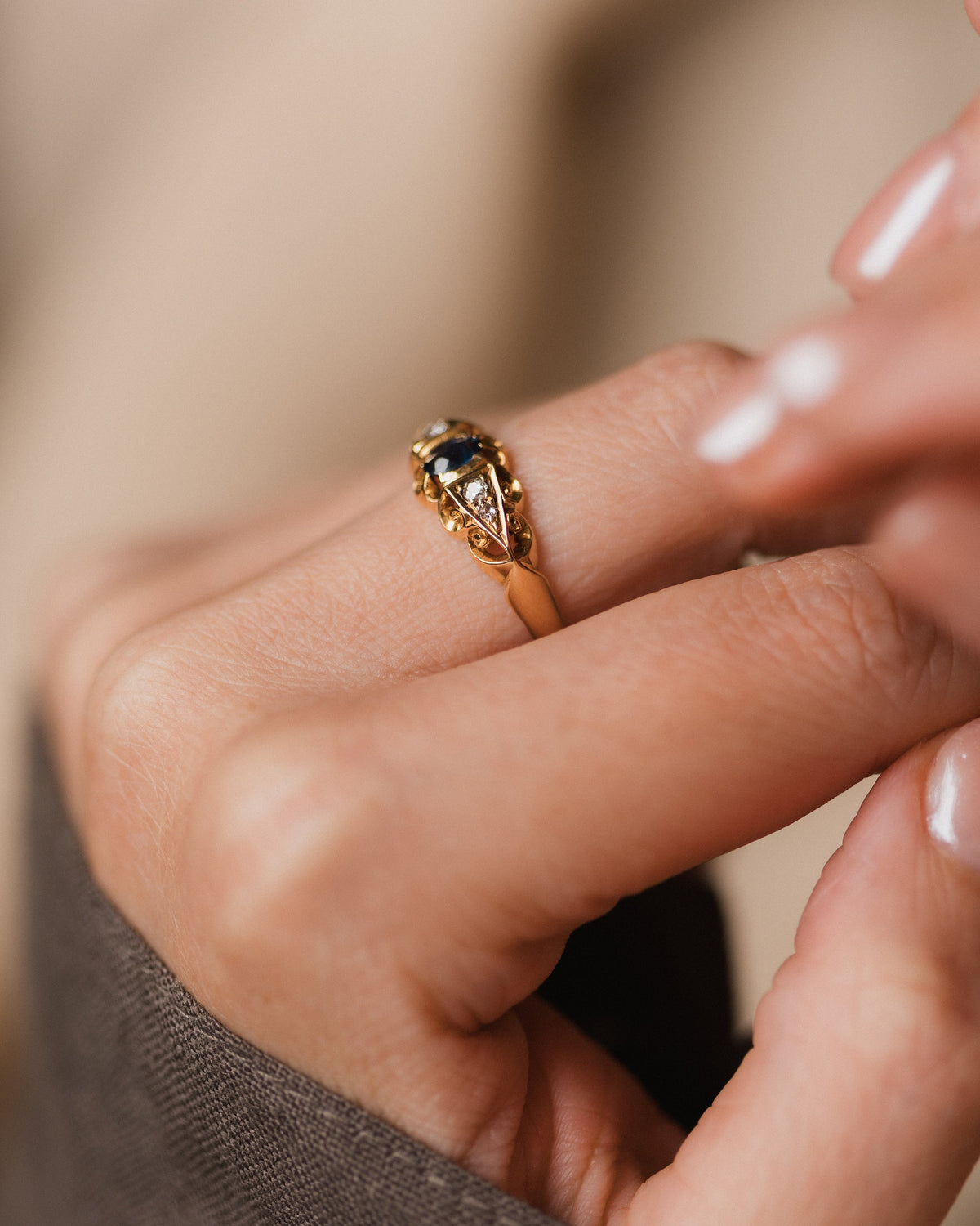 Alma Antique Victorian 18ct Gold Sapphire & Diamond Ring