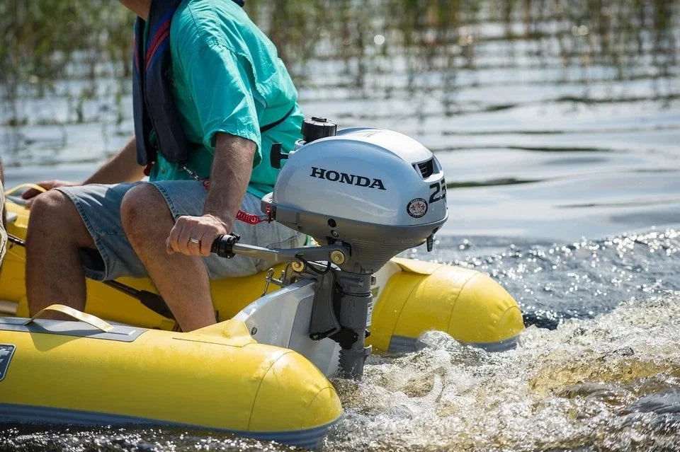 Honda BF2.3DHLCH 2.3 HP Marine Outboards Motors image 1