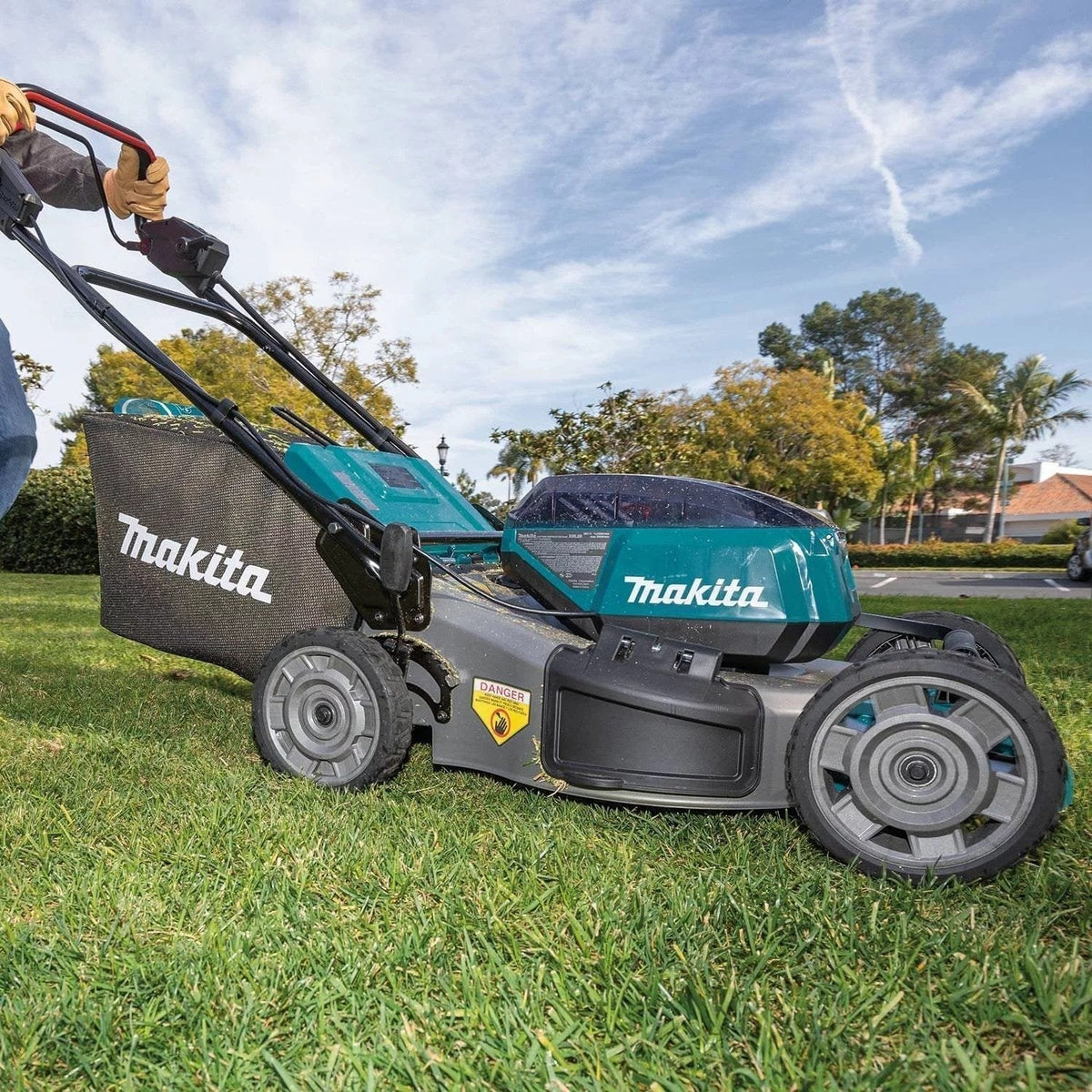 21 in. 18-Volt X2 (36-Volt) LXT Lithium-Ion Cordless Walk Behind Self Propelled Lawn Mower Kit with 4 Batteries (5.0 Ah) image 1
