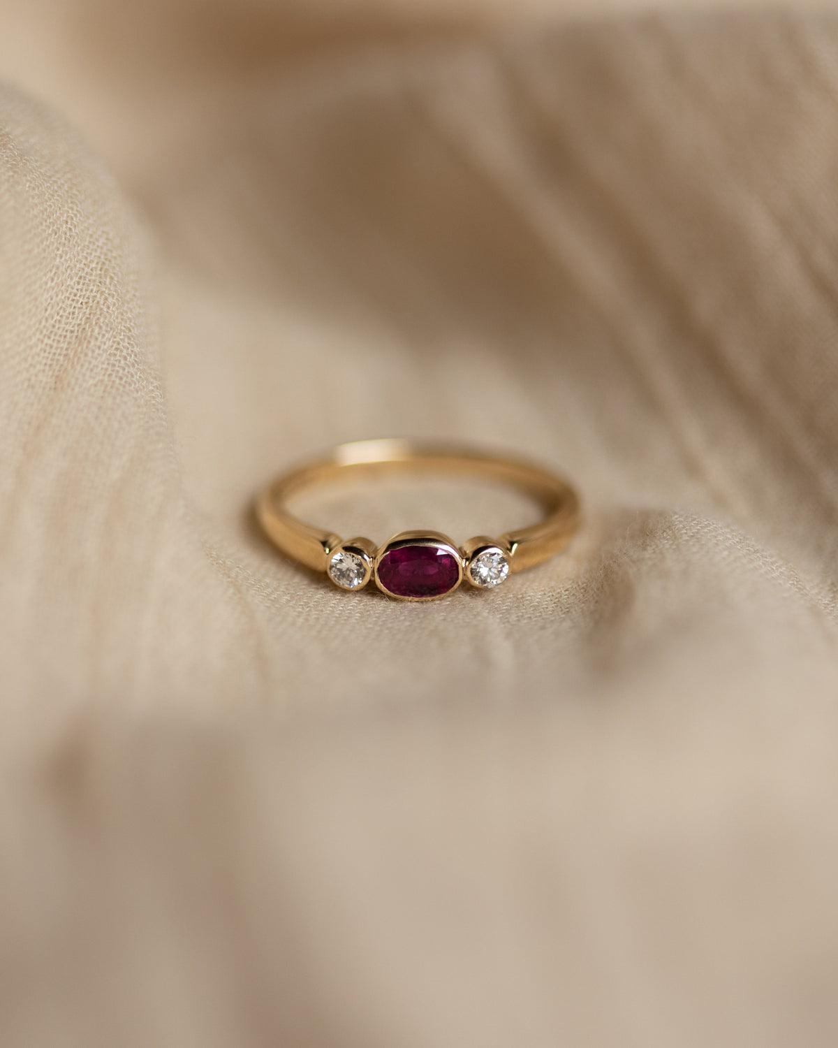 Alice 1987 Vintage 9ct Gold Ruby & Diamond Trilogy Ring