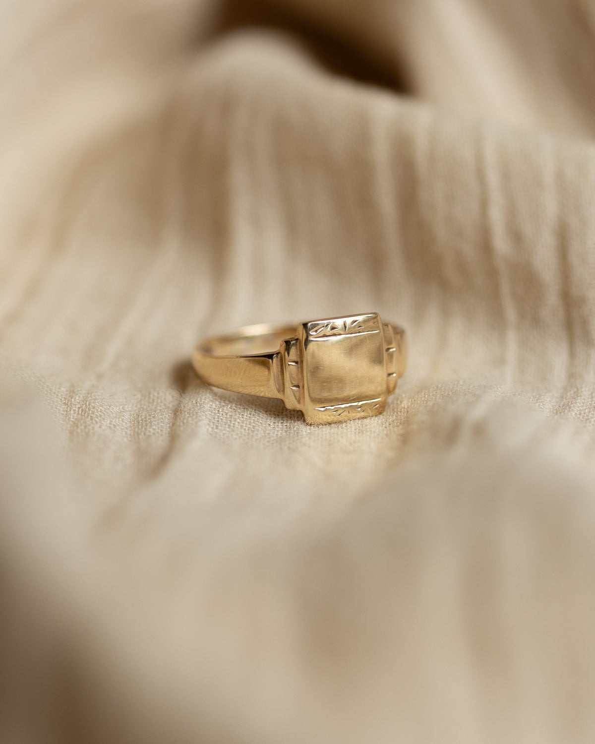 Effie Vintage 9ct Gold Signet Ring