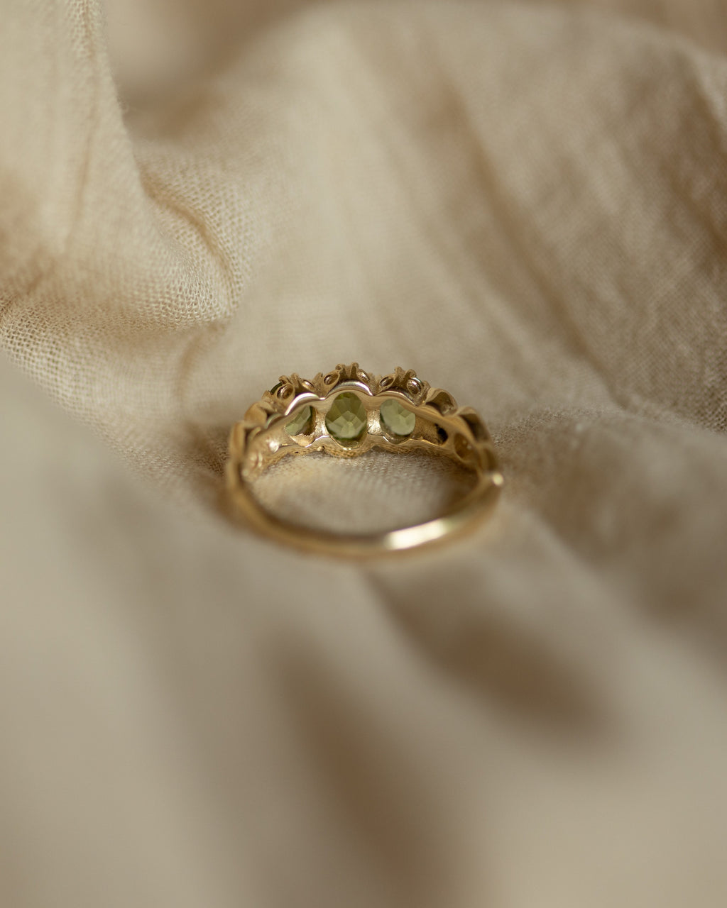 Phyllis Vintage 9ct Gold Peridot Trilogy Ring