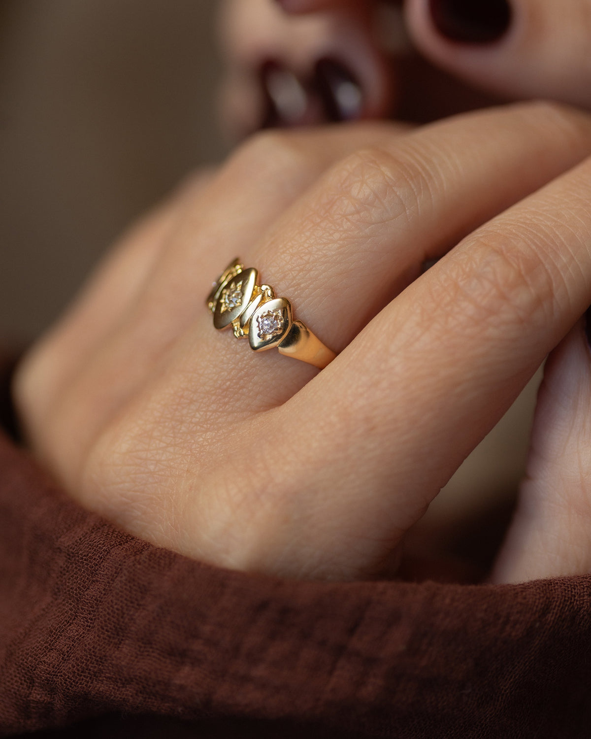 Greta Antique 18ct Gold Star Set Diamond Trilogy Ring