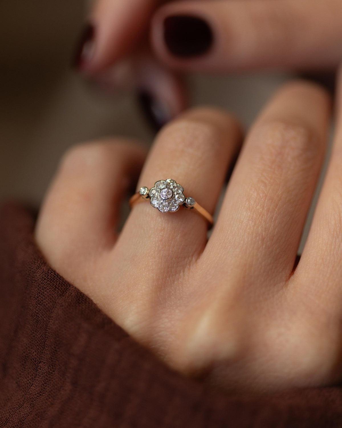 Frida Antique 18ct Gold Diamond Daisy Cluster Ring