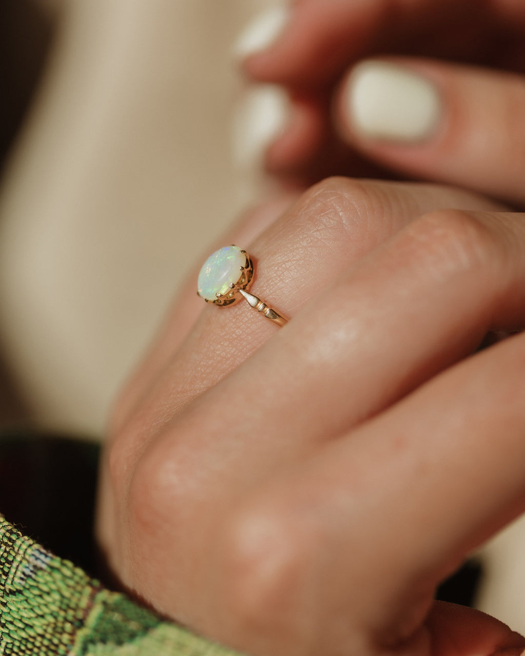 Beryl Antique 18ct Gold Opal Single Stone Ring