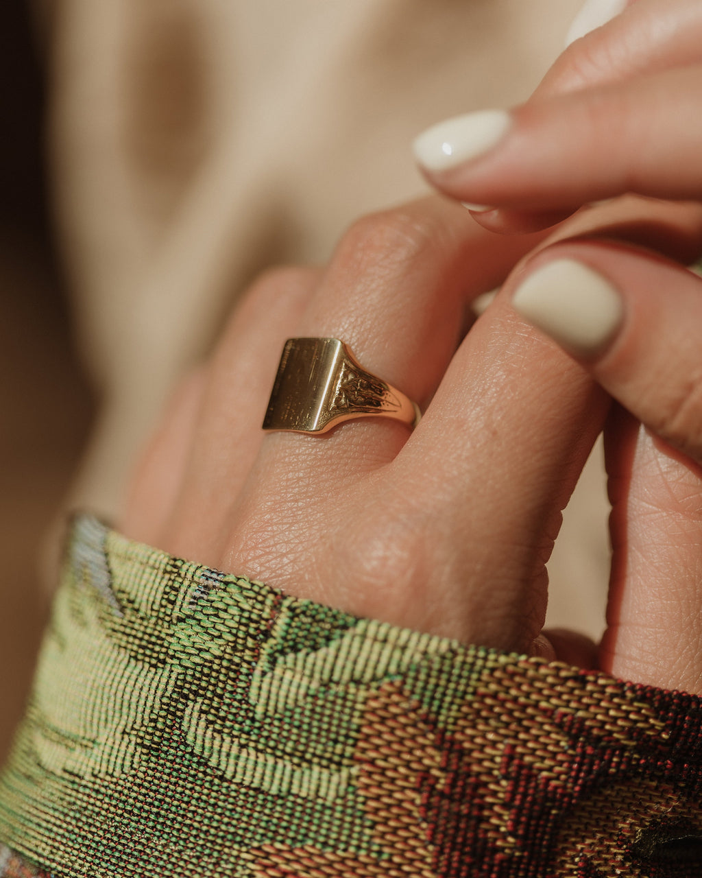 Darcy 1964 Vintage 9ct Gold Square Signet Ring