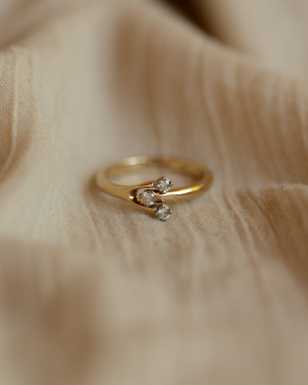 Penny 1987 Vintage 9ct Gold Diamond Trilogy Ring
