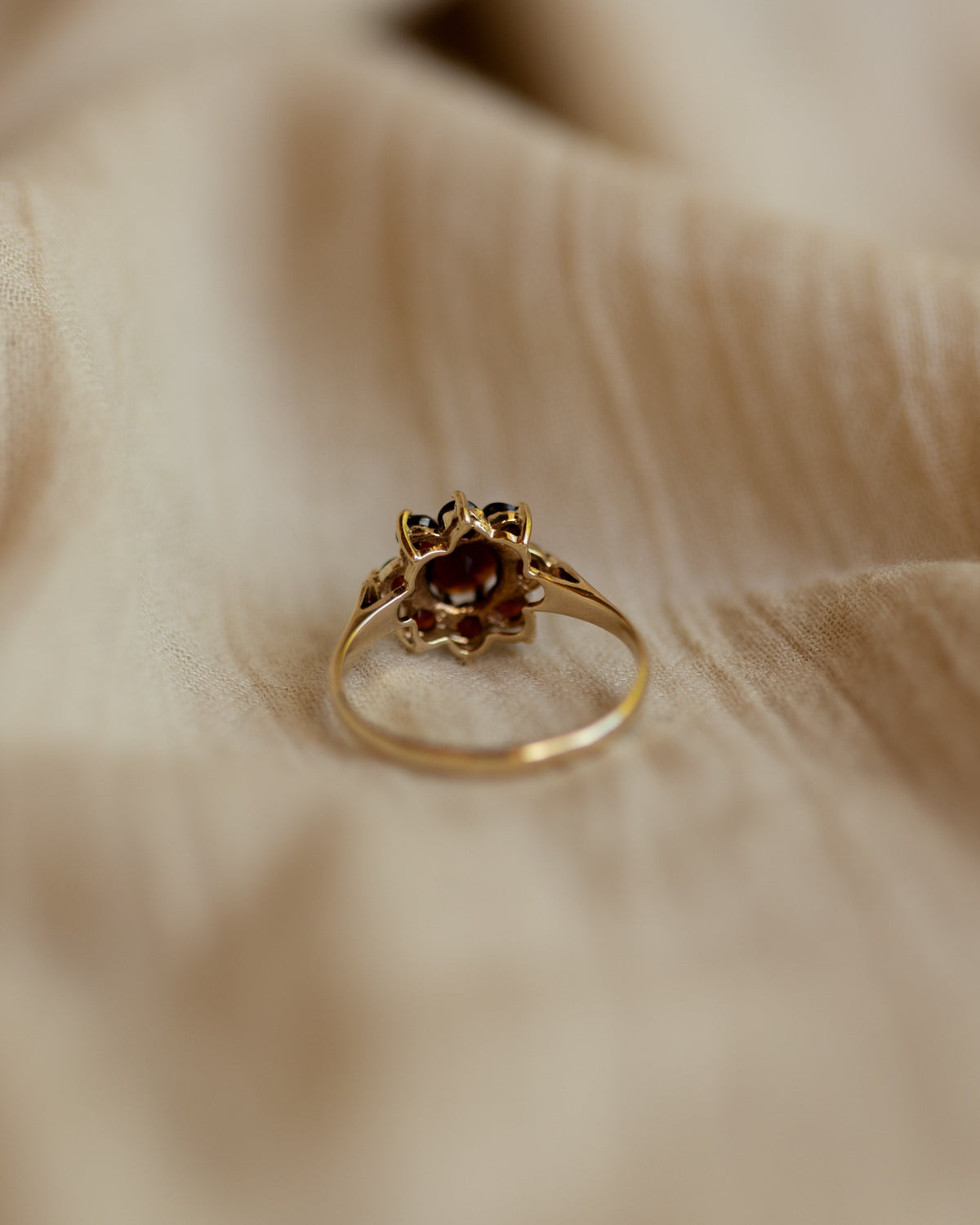 Rosetta 1974 Vintage 9ct Gold Garnet Cluster Ring
