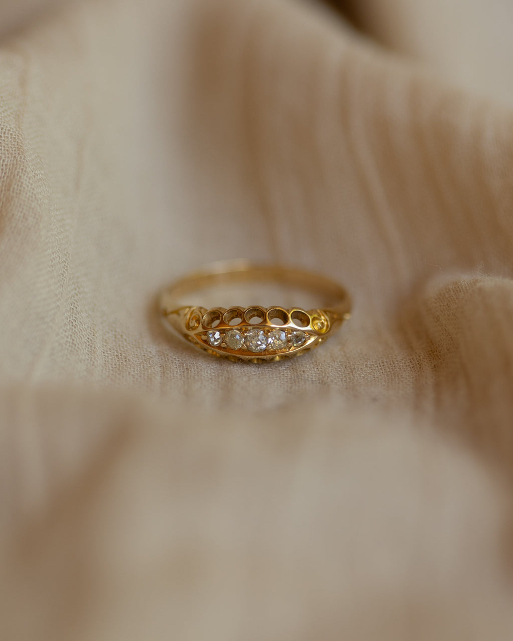 Flora 1904 Antique 18ct Gold Five Stone Diamond Ring
