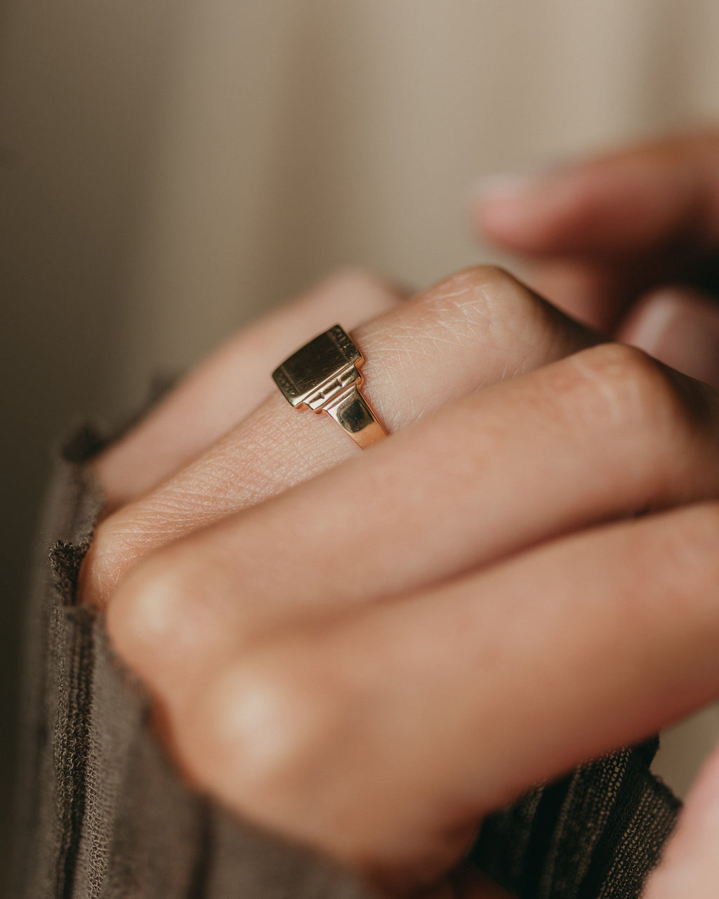 Effie Vintage 9ct Gold Signet Ring