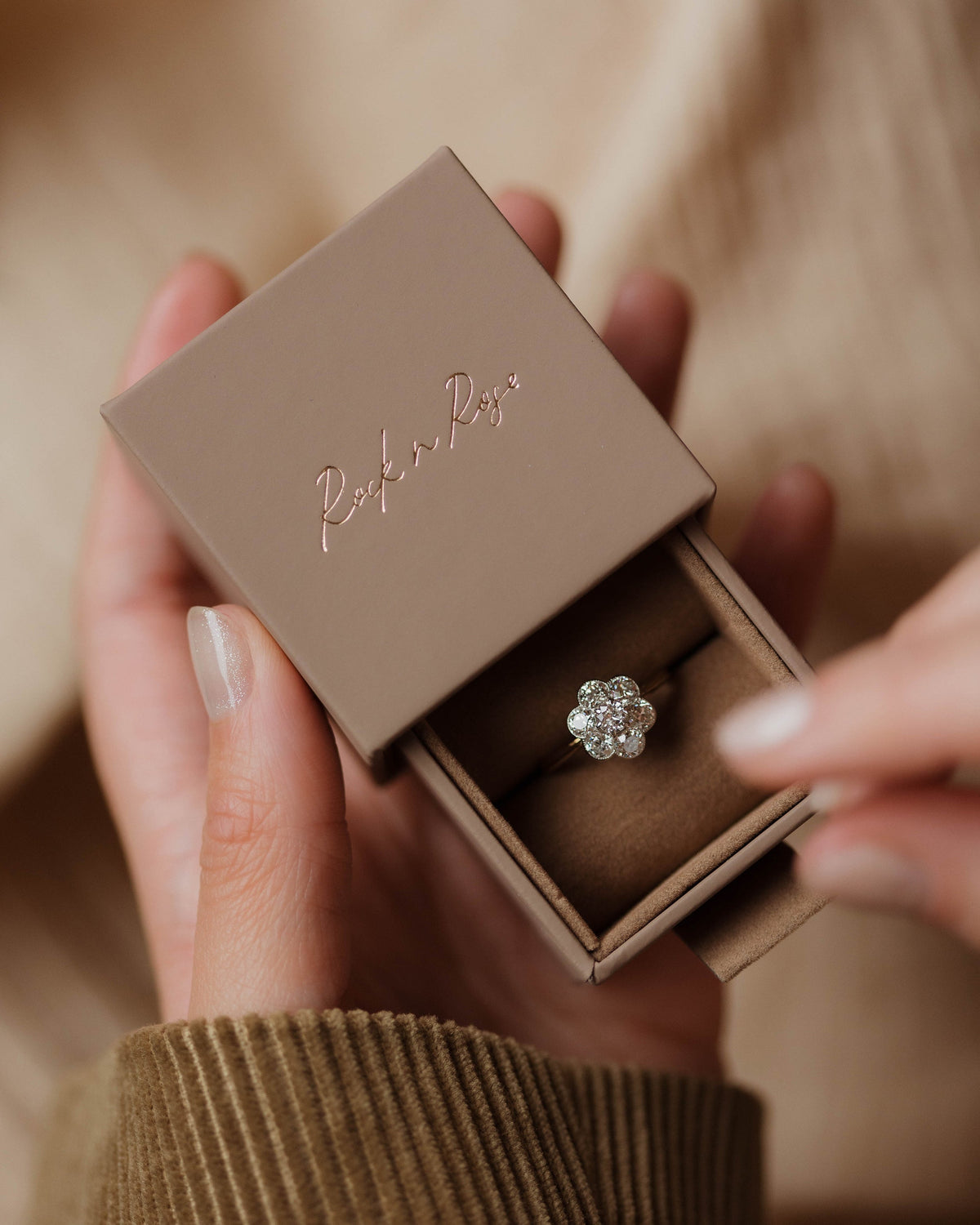 Poppy Antique 18ct Gold Diamond Daisy Cluster Ring