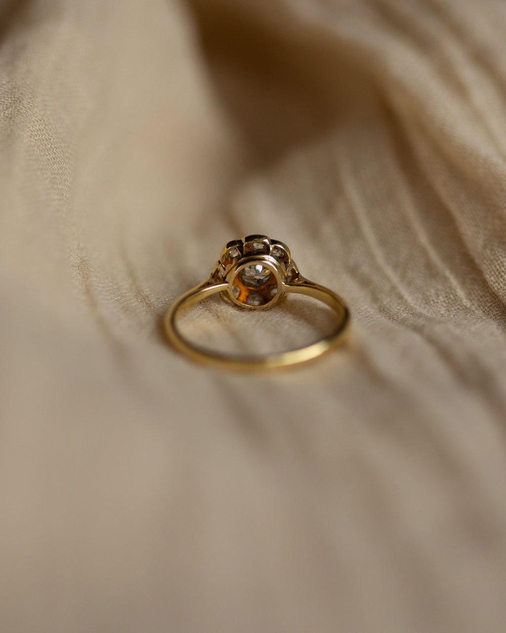 Vivienne Antique 18ct Gold Diamond Daisy Cluster Ring
