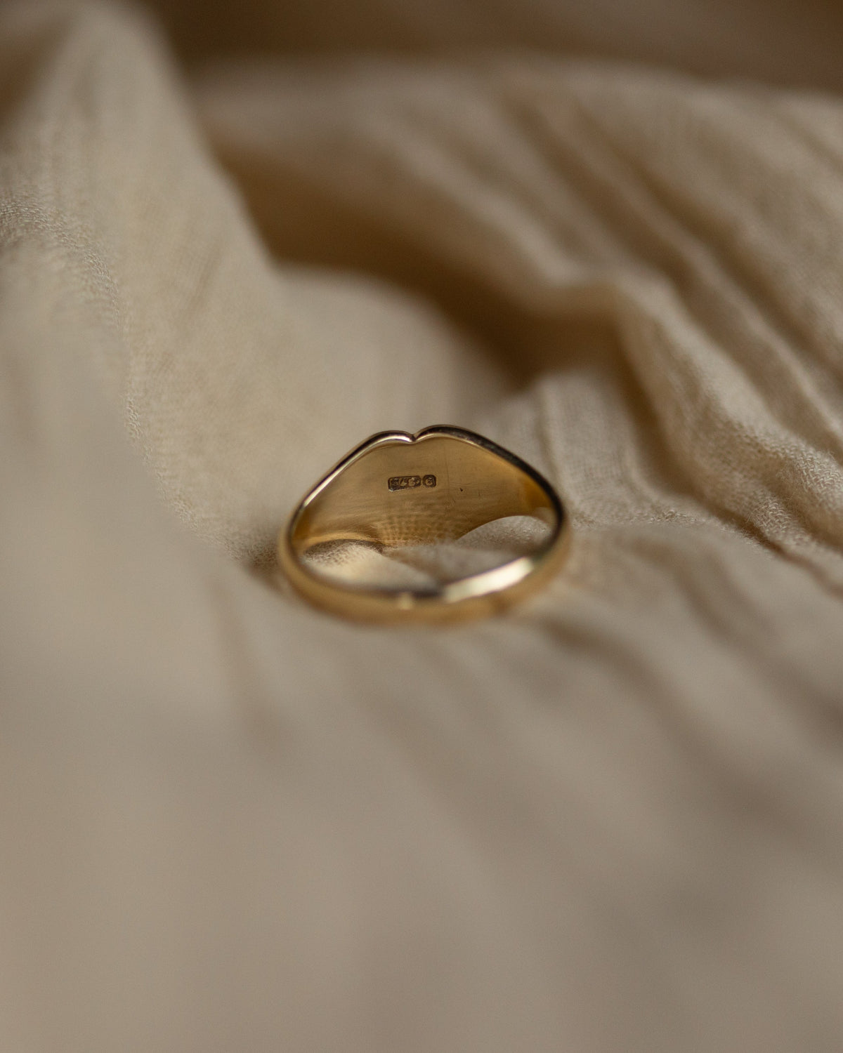 Winifred 1960 Vintage 9ct Gold Heart Signet Ring
