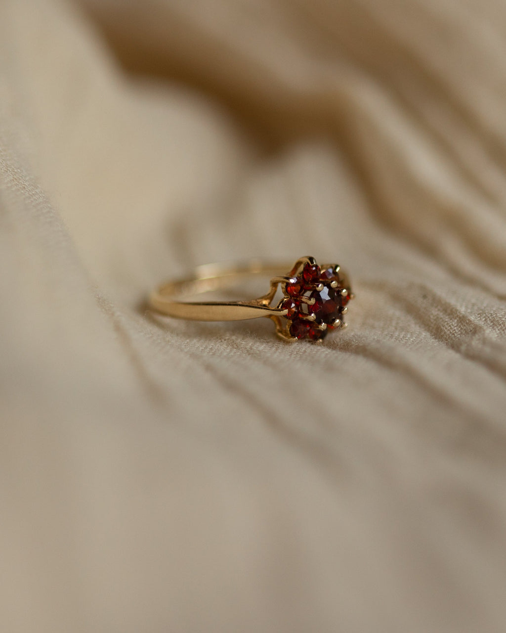 Posey 1972 Vintage 9ct Gold Garnet Cluster Ring
