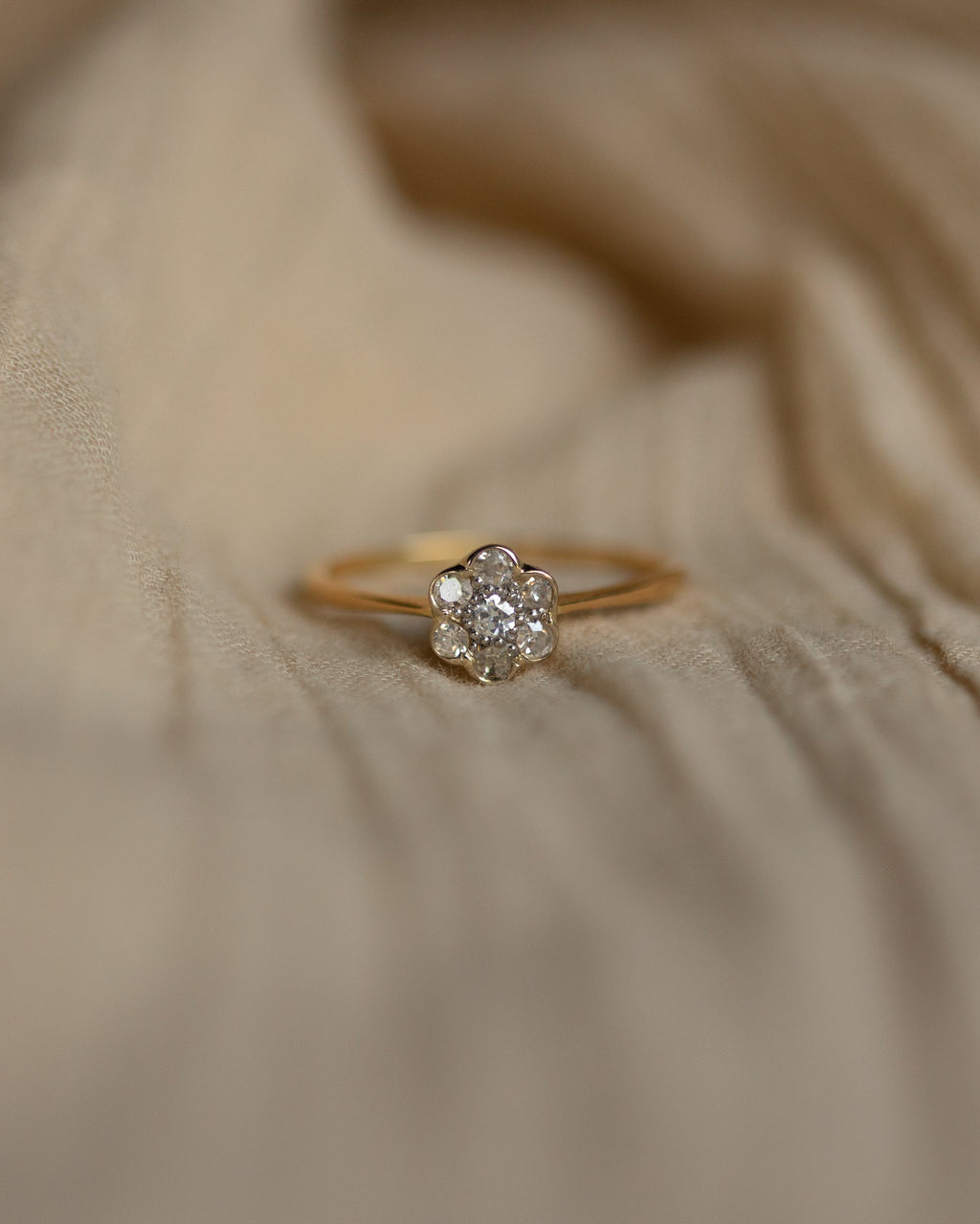 Madelyn Vintage 18ct Gold Diamond Daisy Cluster Ring