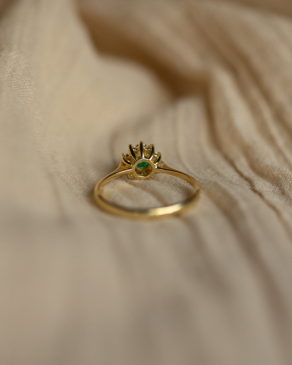 Rosette 1982 Vintage 18ct Gold Emerald & Diamond Cluster Ring