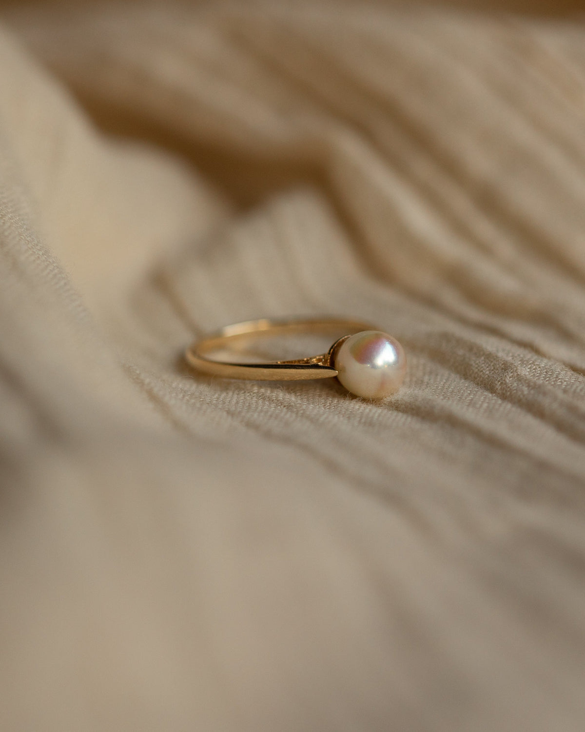 Anne Vintage 9ct Gold Pearl Single Stone Ring