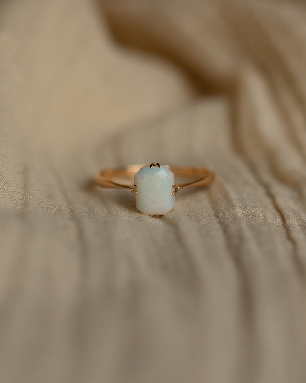 Leona Vintage 9ct Gold Opal Single Stone Ring