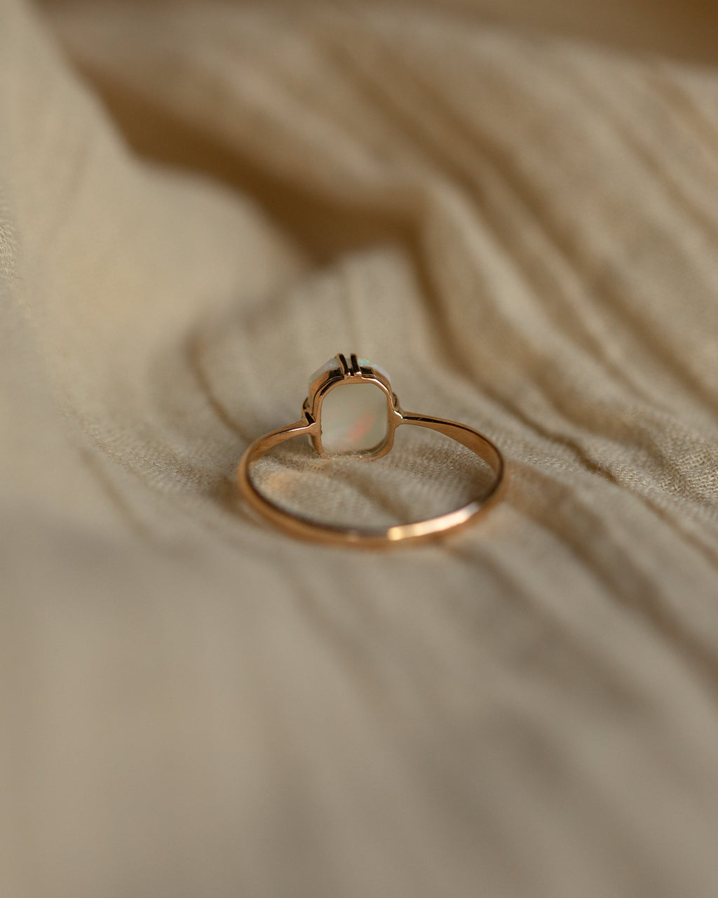 Leona Vintage 9ct Gold Opal Single Stone Ring