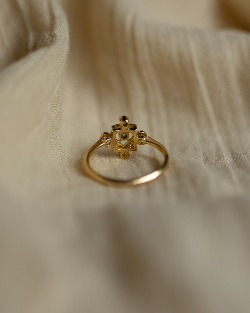 Darlene Antique Art Deco 18ct Gold Diamond Panel Ring