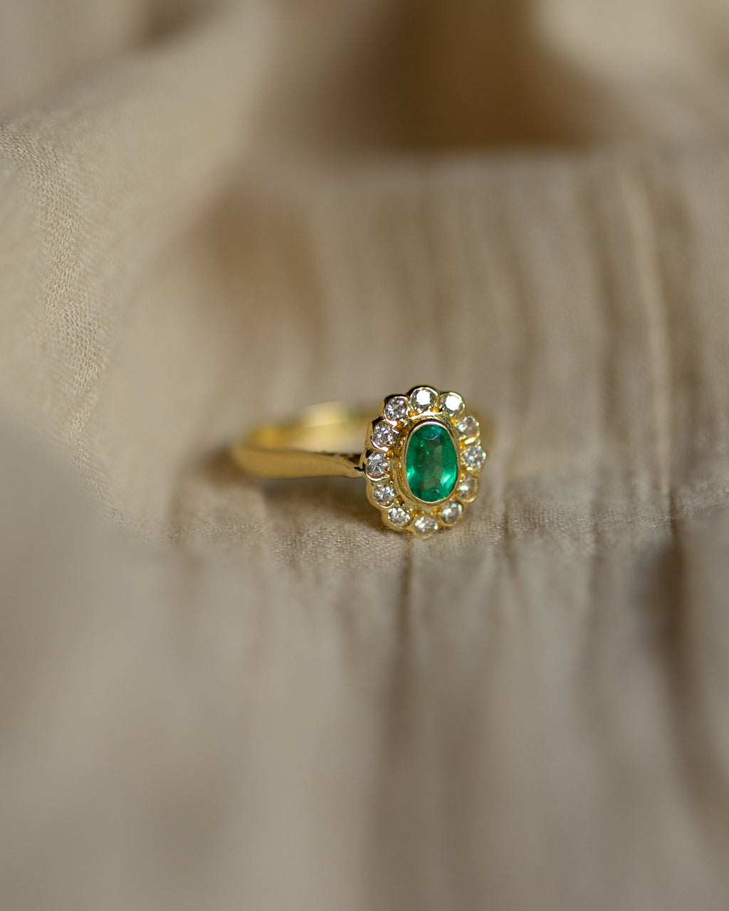 Colette 1990 Vintage 18ct Gold Emerald & Diamond Cluster Ring