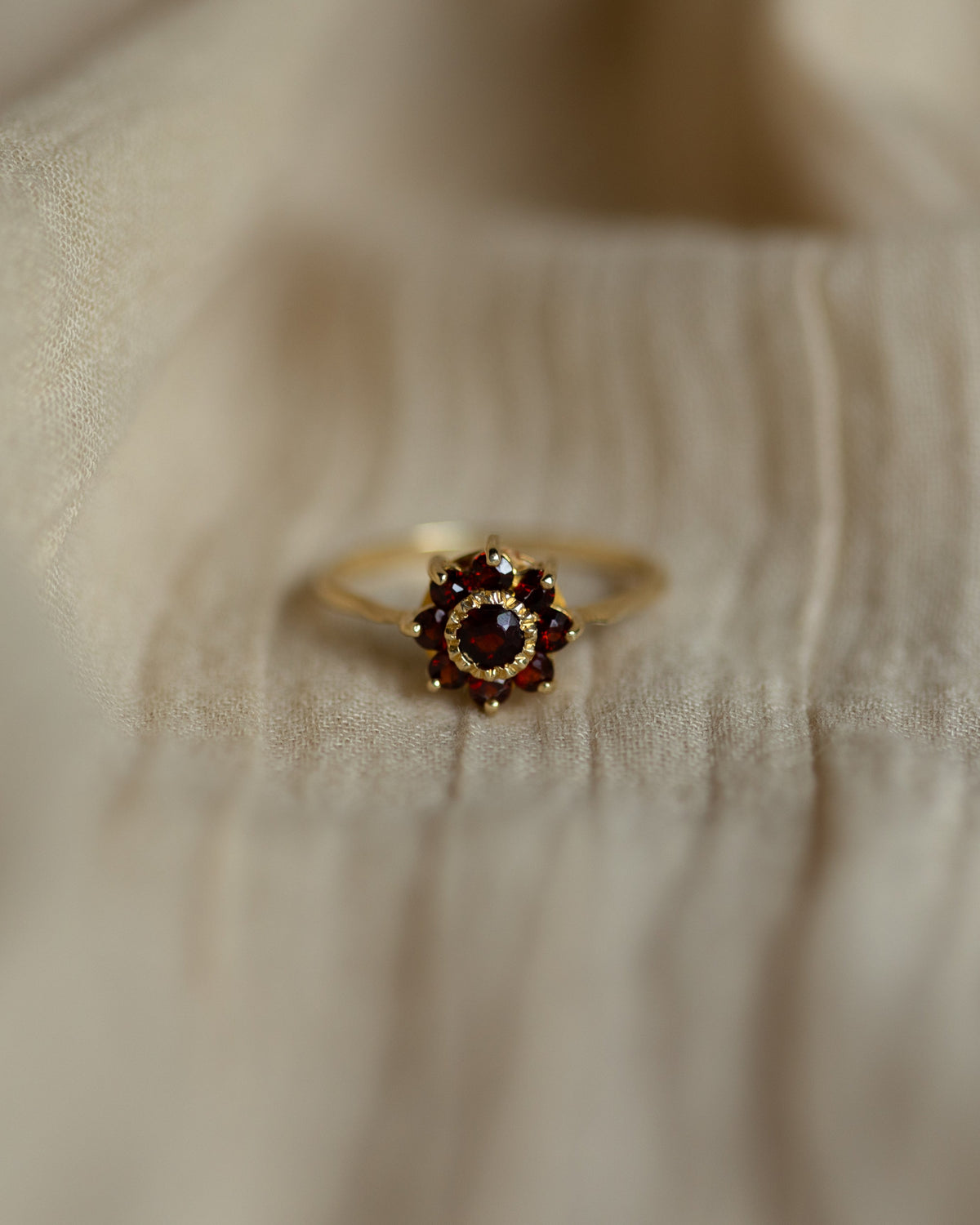 Edie 1975 Vintage 9ct Gold Garnet Cluster Ring