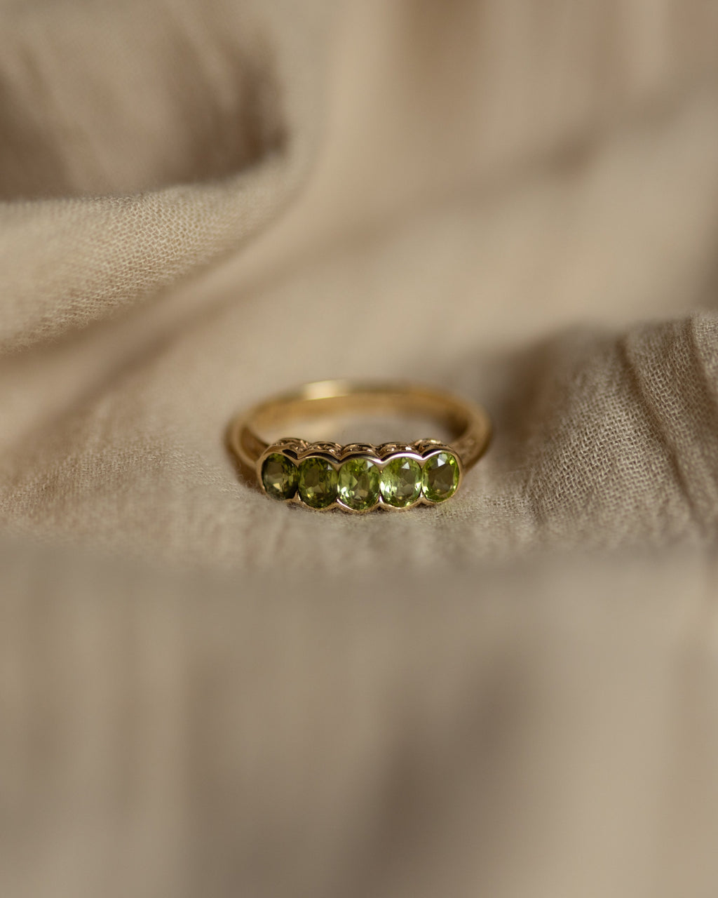 Ewa Vintage 9ct Gold Peridot Five Stone Ring