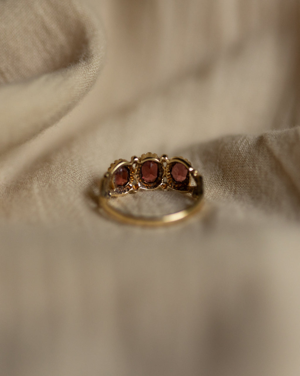 Ginny 1994 Vintage 9ct Gold Garnet Trilogy Ring