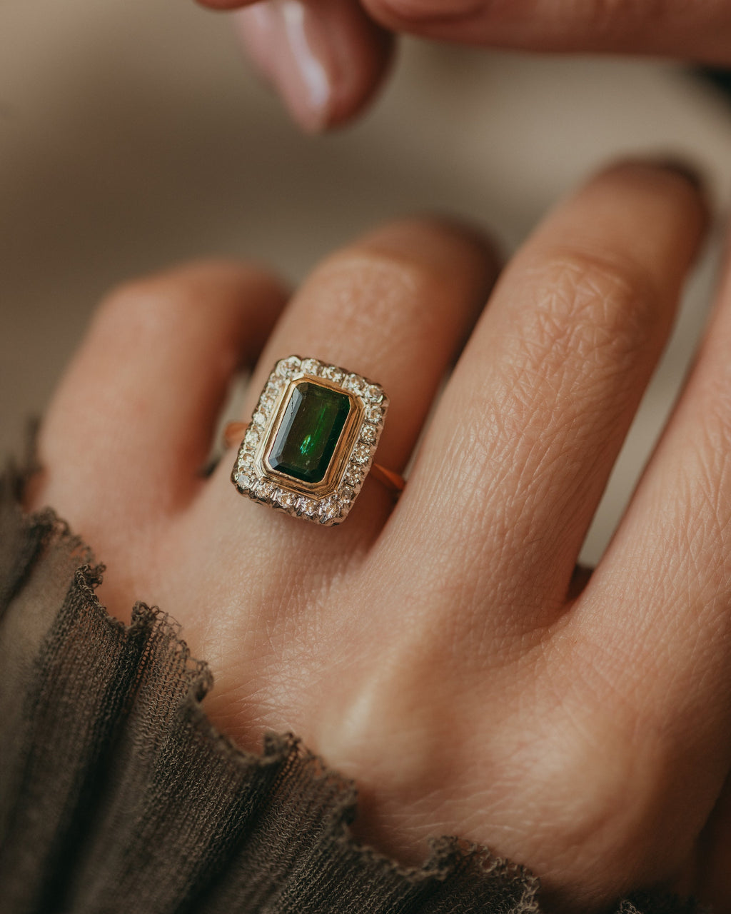 Olive Vintage 18ct Gold Emerald & Diamond Cluster Ring