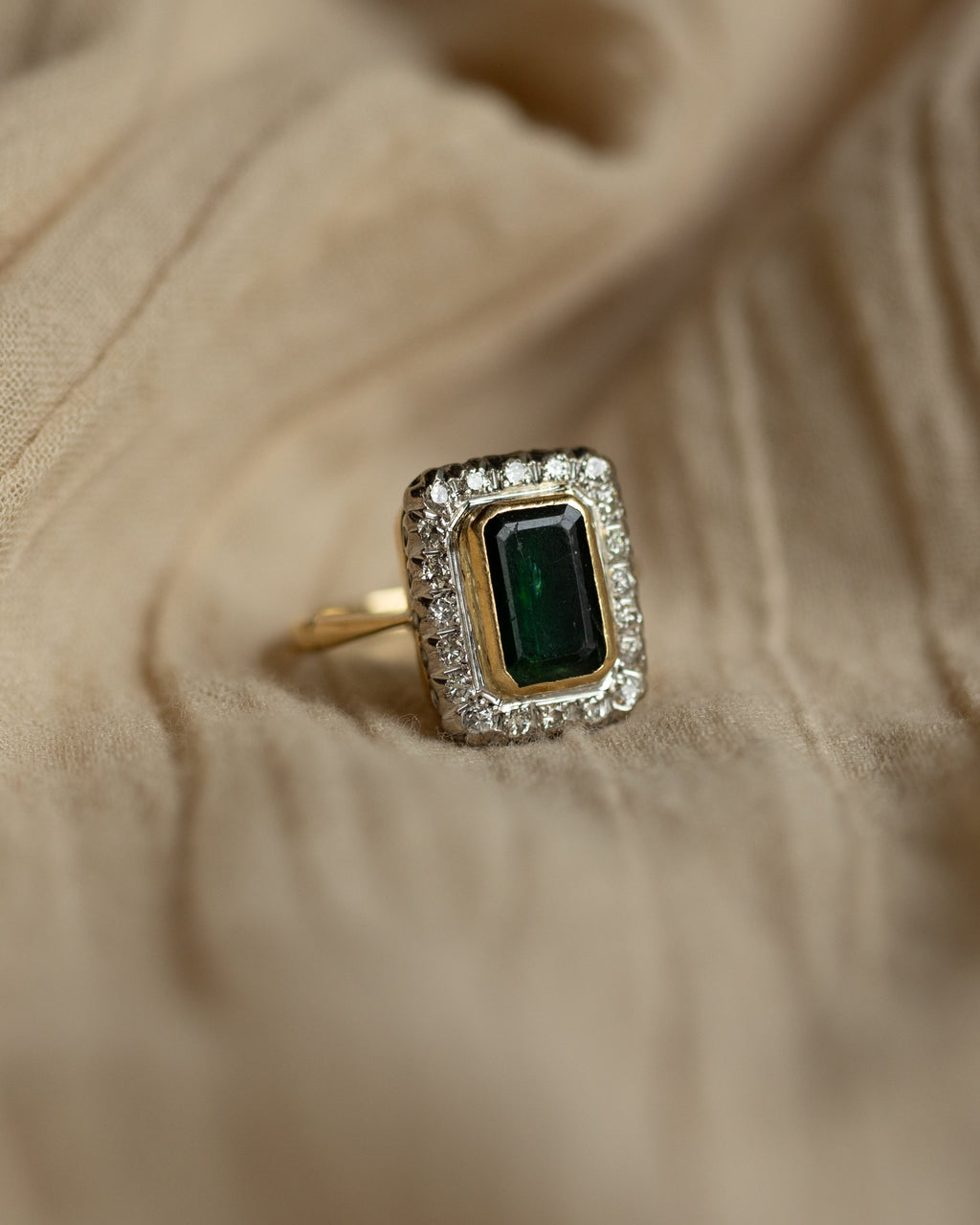 Olive Vintage 18ct Gold Emerald & Diamond Cluster Ring