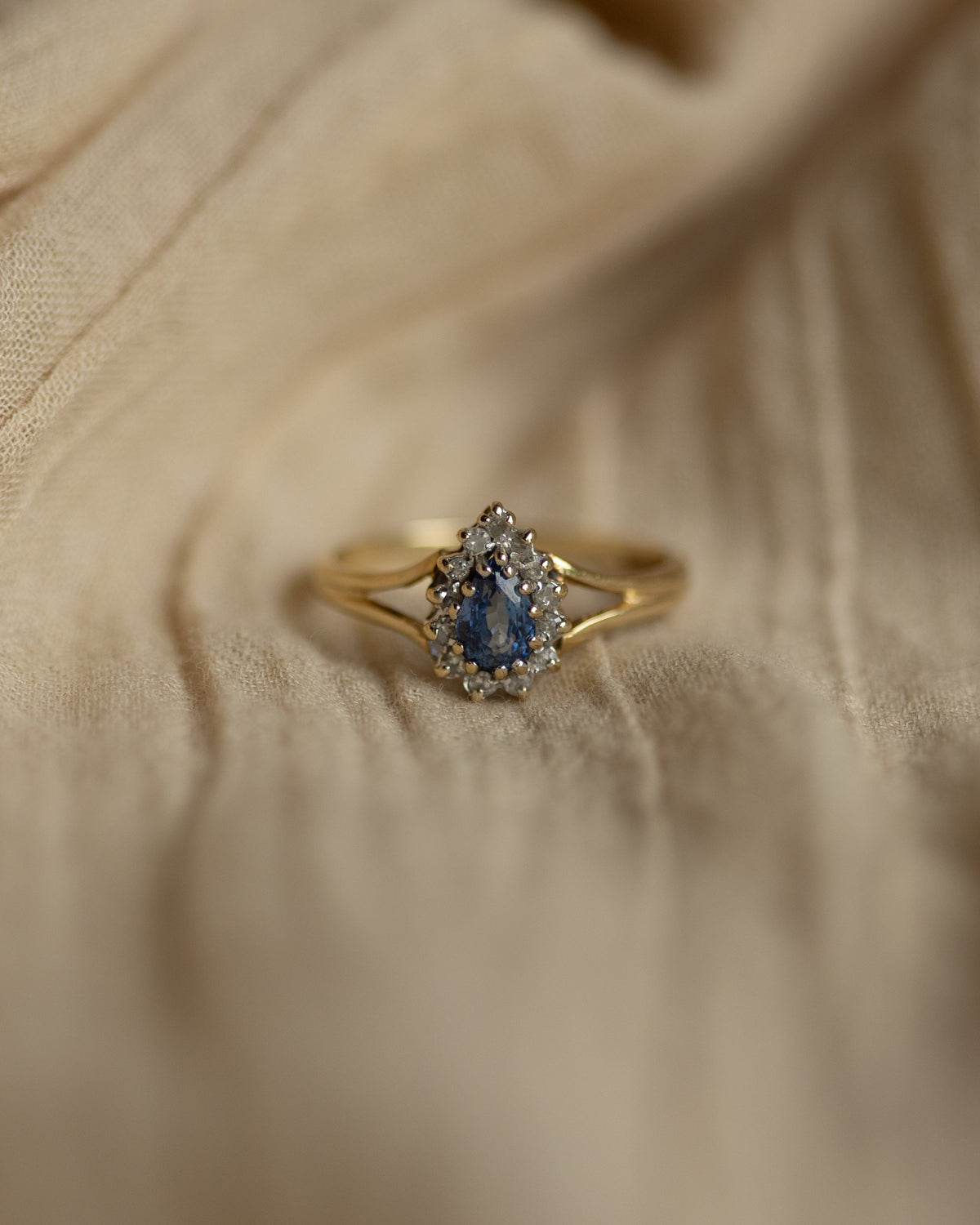 Dulcie 1989 Vintage 9ct Gold Topaz & Diamond Pear Cluster Ring