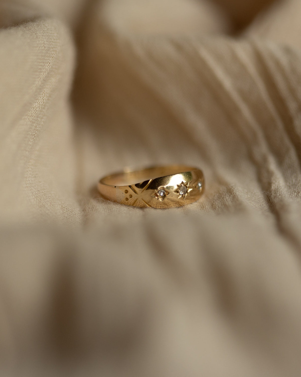 Hattie Antique 18ct Gold Star Set Diamond Trilogy Ring