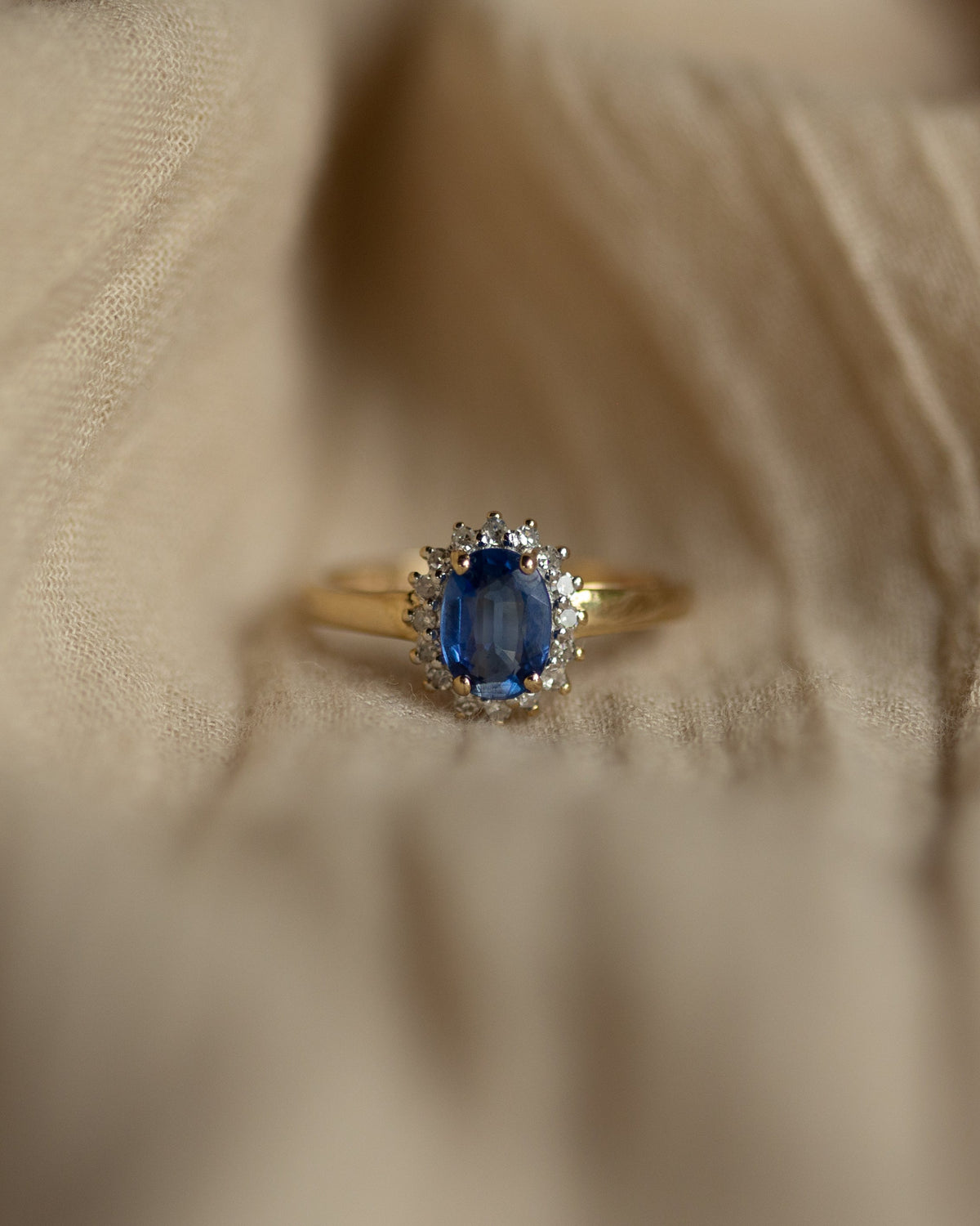 Hester Vintage 9ct Gold Sapphire & Diamond Cluster Ring