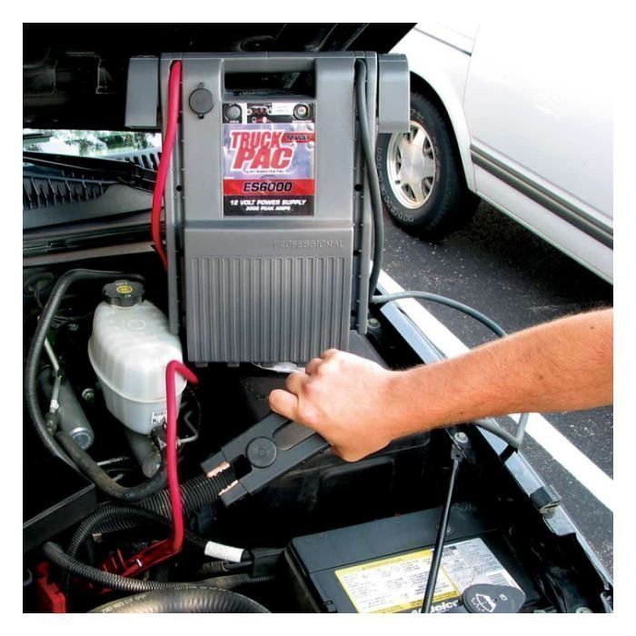 Booster 3000 Peak Amp 12V Jump Starter image 2