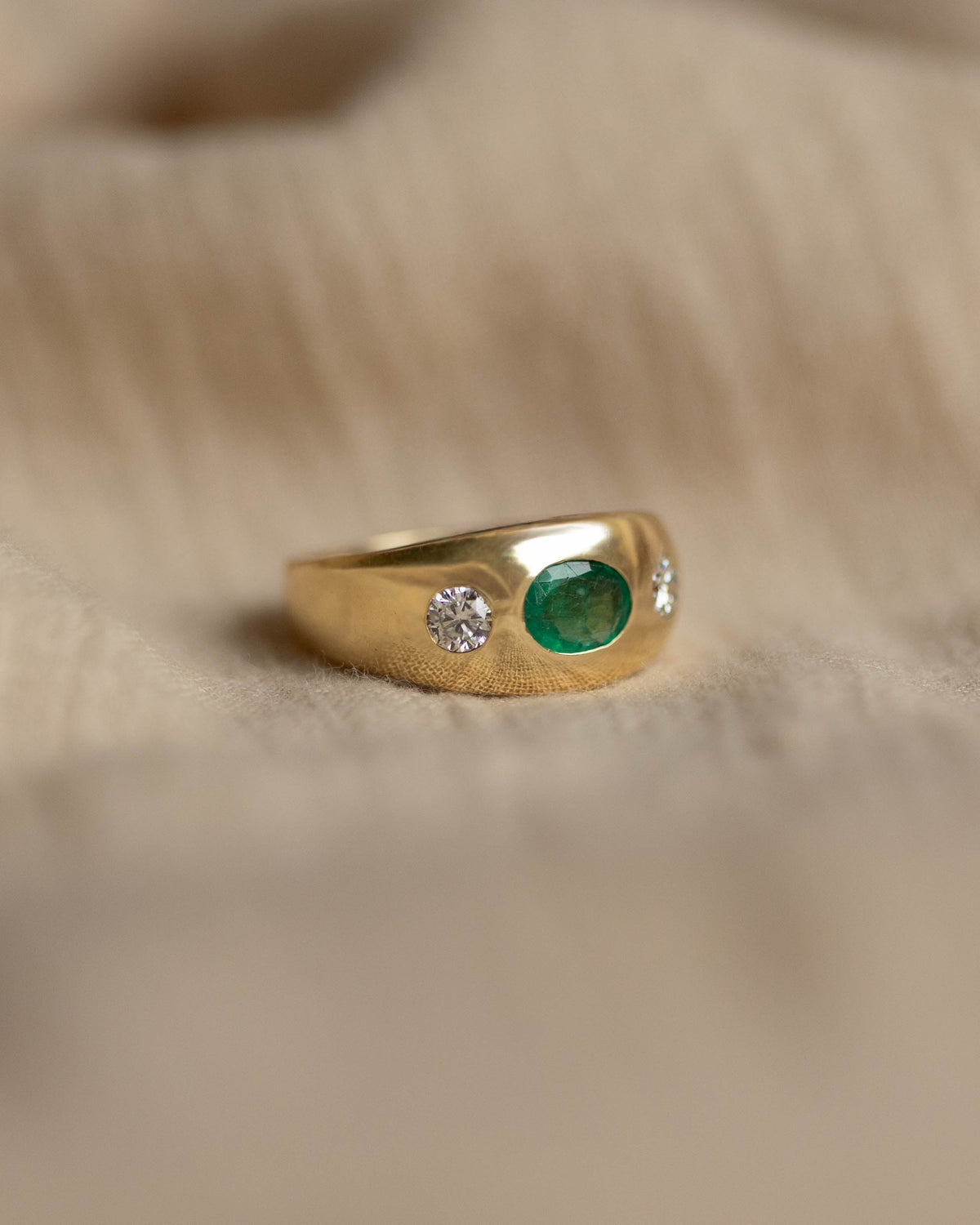 Grace Vintage 18ct Gold Emerald & Diamond Trilogy Rubover Ring