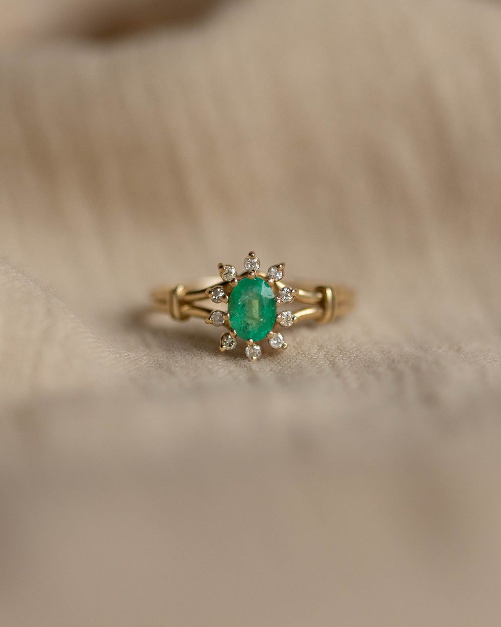 Joyce Vintage 9ct Gold Emerald & Diamond Cluster Ring