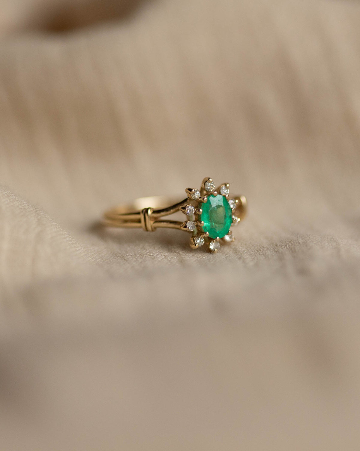 Joyce Vintage 9ct Gold Emerald & Diamond Cluster Ring
