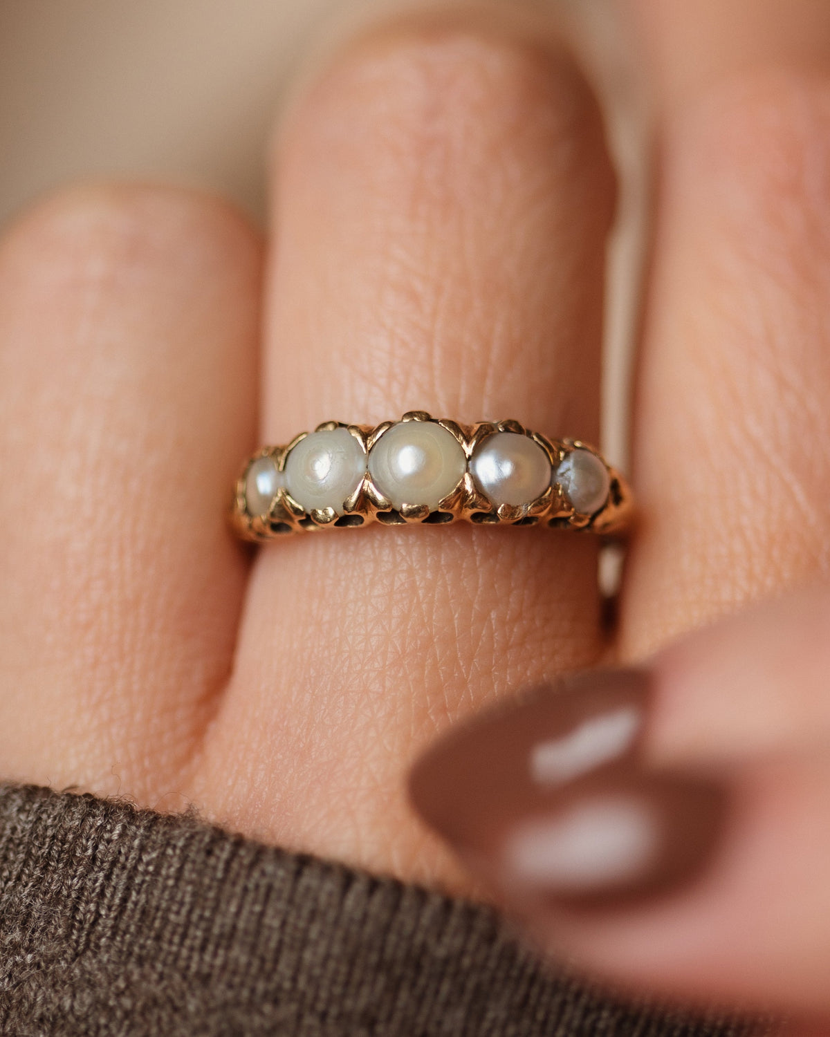 Thomasina Vintage 18ct Gold Pearl Five Stone Ring