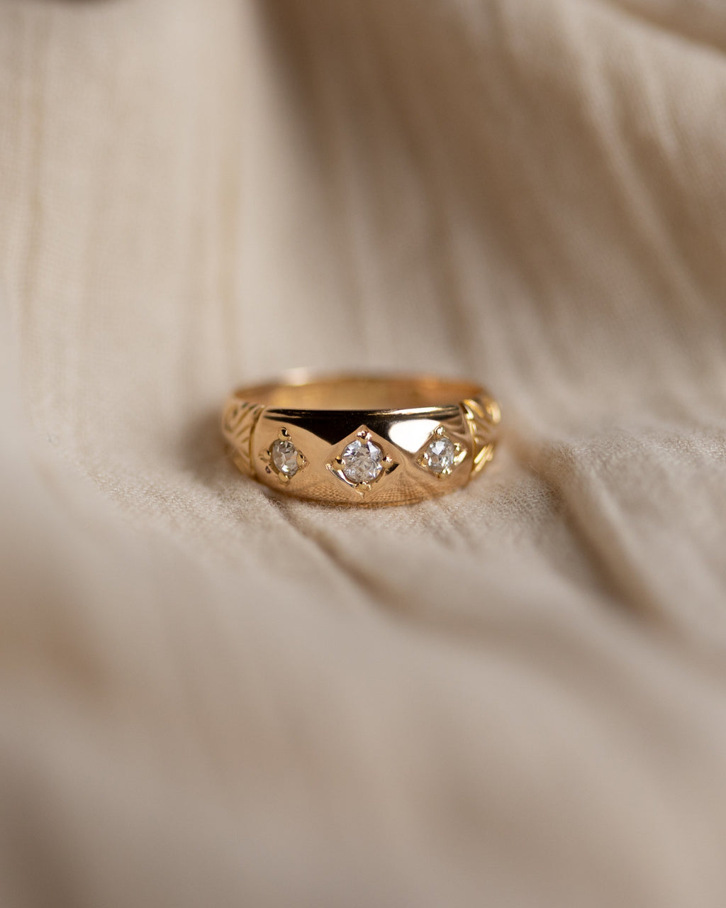 Alyson 1889 Antique 18ct Gold Diamond Trilogy Ring