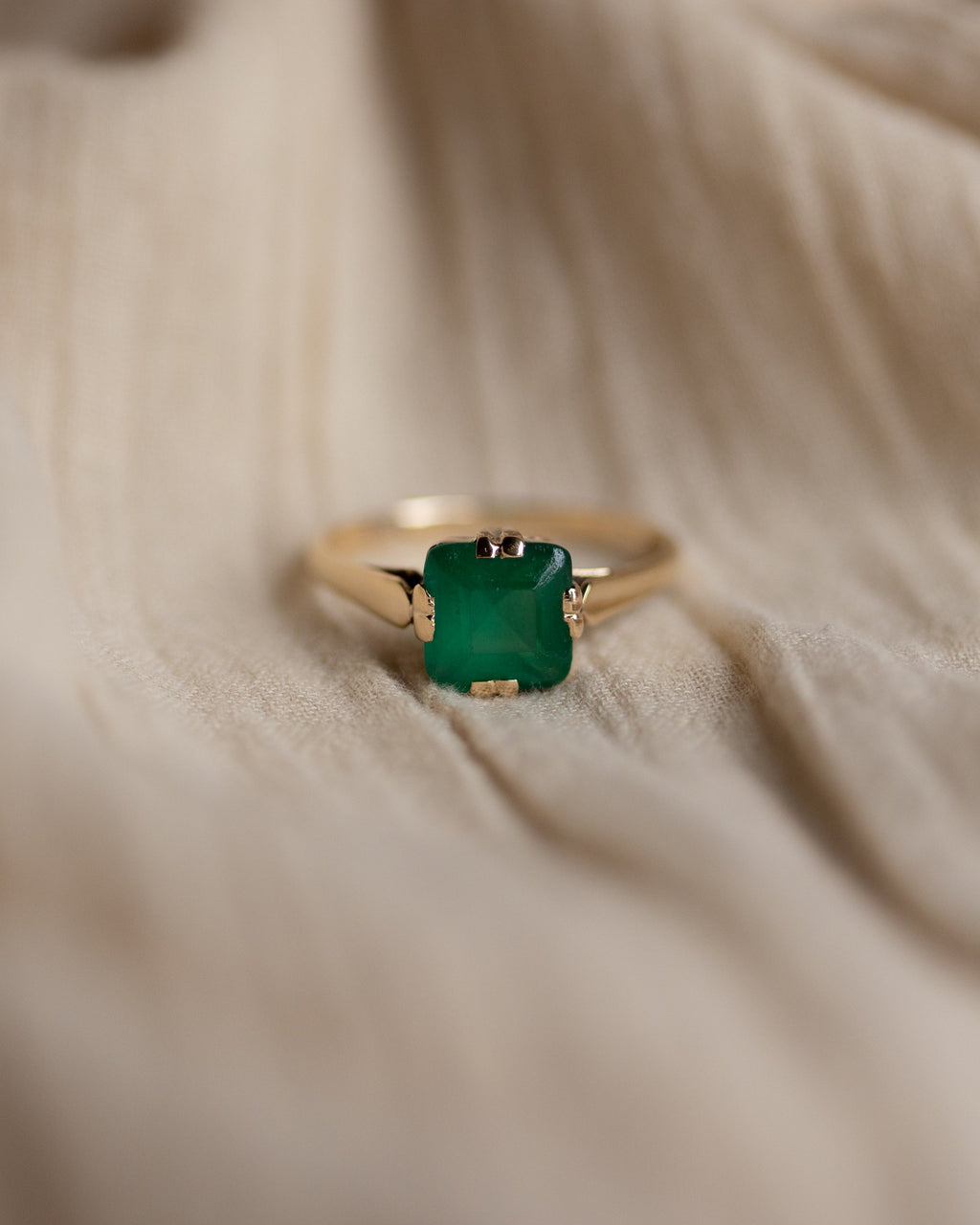 Rafaela Antique 9ct Gold Chrysoprase Single Stone Ring