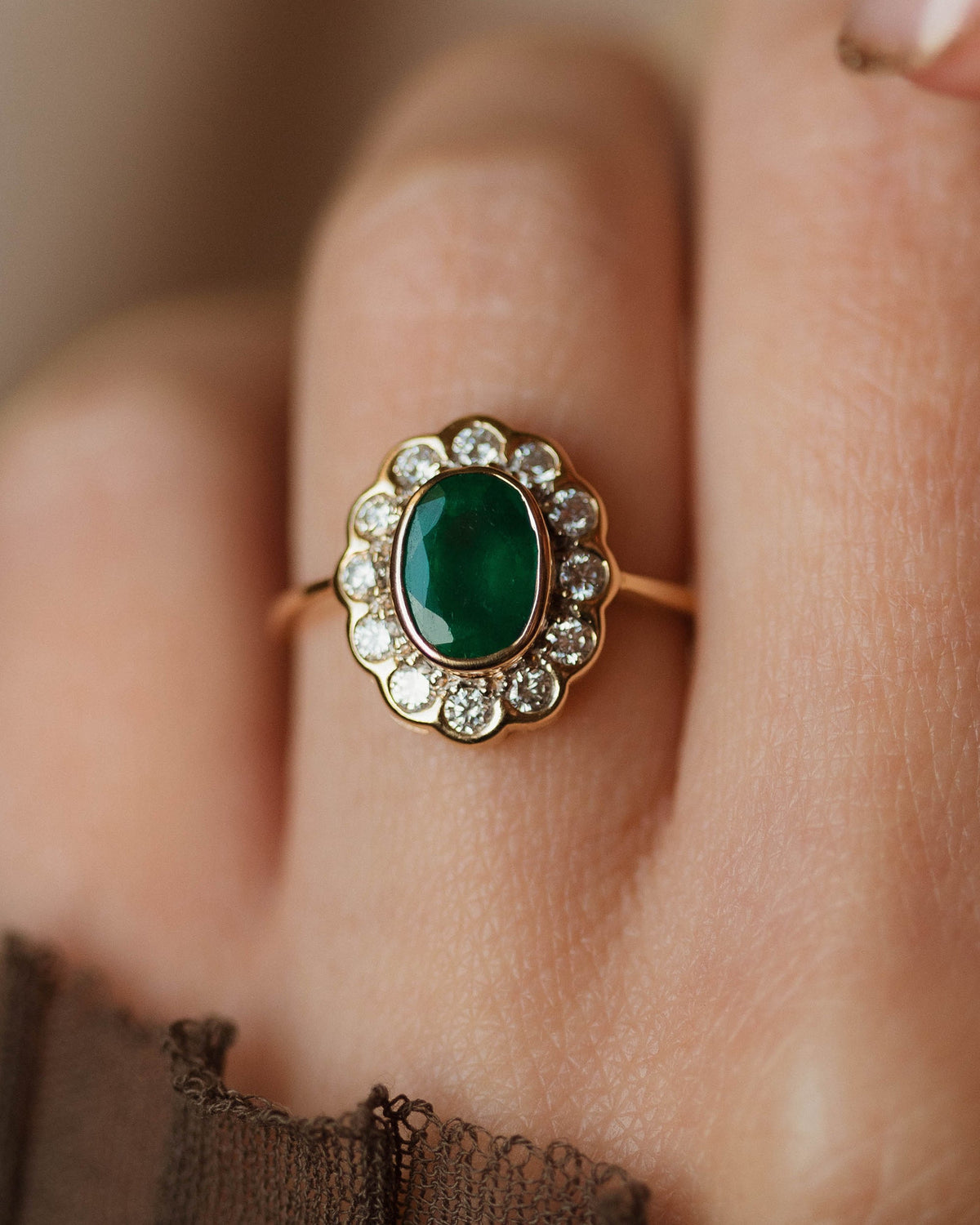 Norah Vintage 18ct Gold Emerald & Diamond Cluster Ring