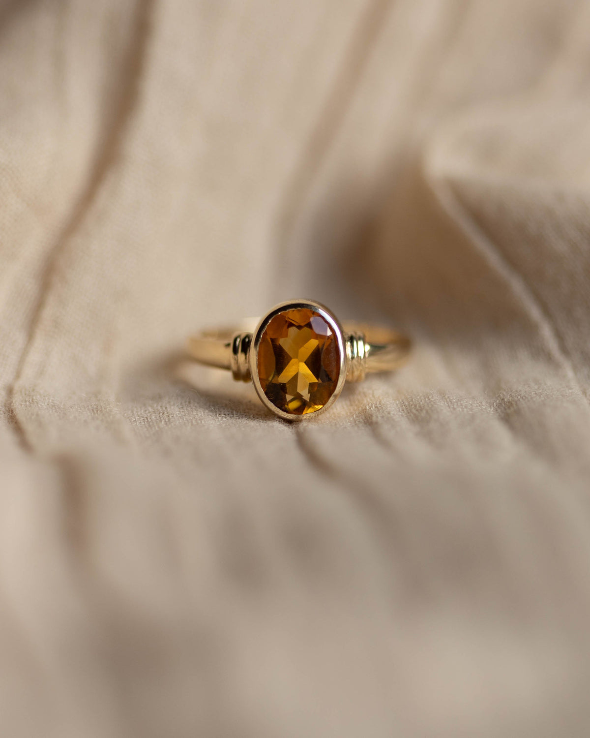 Elma Vintage 9ct Gold Citrine Single Stone Ring