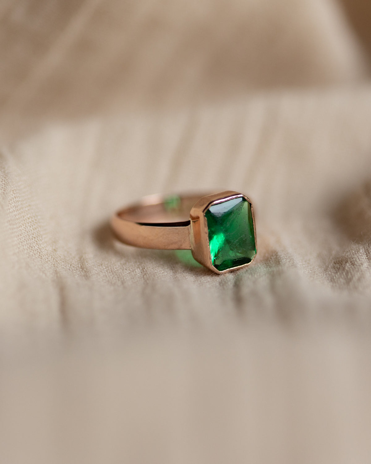 Seraphie 1905 Antique 9ct Gold Paste Single Stone Ring